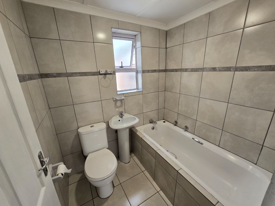 3 Bedroom Property for Sale in Steenberg Western Cape